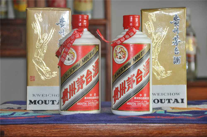 南部15861187903高价上门老酒茅台酒回收电话 
