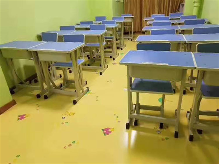 河南学生课桌椅