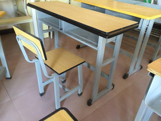 郑州学校课桌椅 