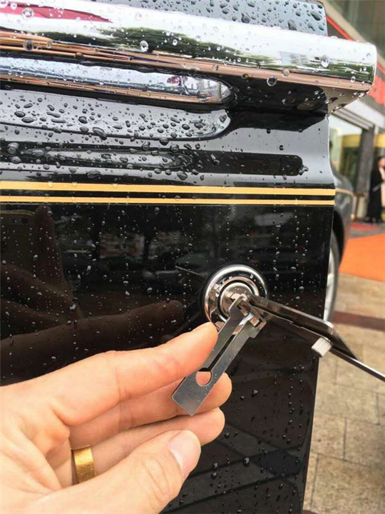 西双版纳开锁电话 