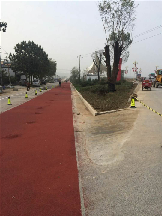 商洛312国道陶瓷颗粒路面工程案例 