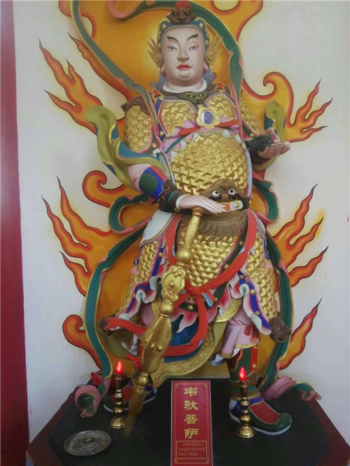 贵州玻璃钢雕塑厂家直销