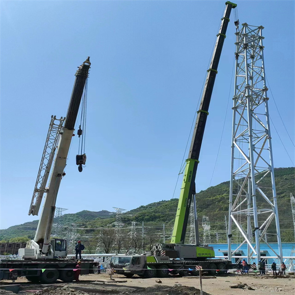 衡阳吊车出租公司承接各大中小型吊装业务，对外包月包年