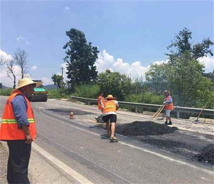 武汉道路刷黑