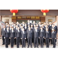 总结表彰鼓干劲 