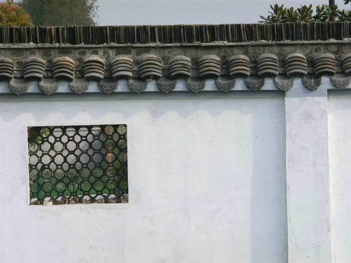 花边滴水供应--水泥花窗价格
