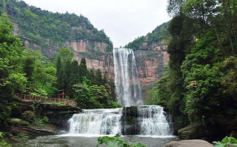 四面山风景区望乡台瀑布 