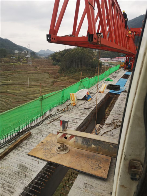 许昌吊车出租吊水泥价格多少