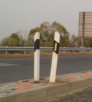 高速公路标志 高速公路柱形标 柱式轮廓标 