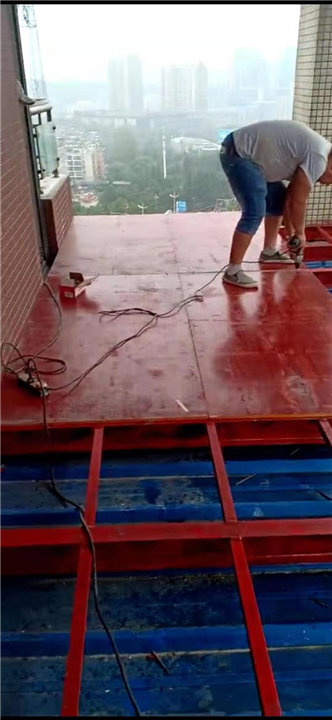 钢架隔层