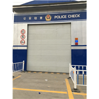 大型车库提升门