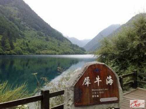 犀牛海旅游包车 