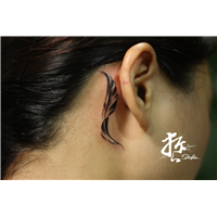 福州纹身耳背