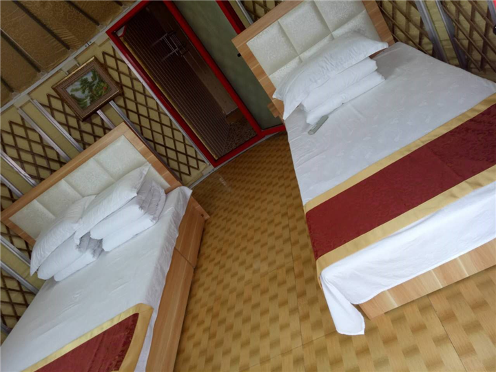 张北坝上草原农家院（蒙古包）