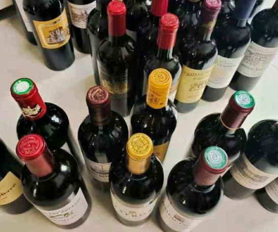 华阳回收洋酒红酒老酒一览表 