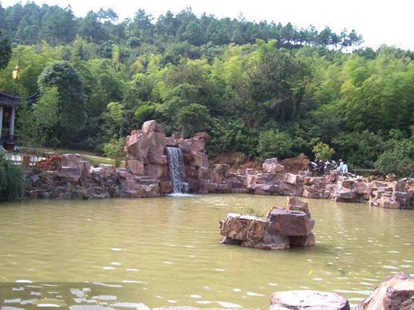 红石驳岸工程