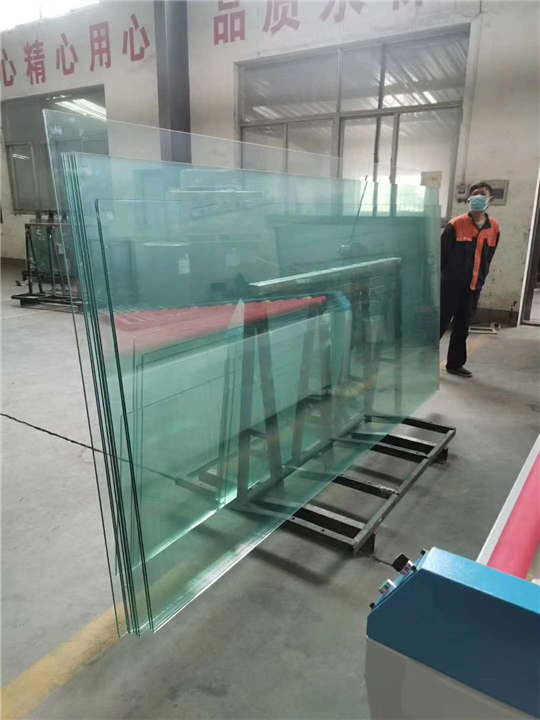 三亚钢化玻璃定做