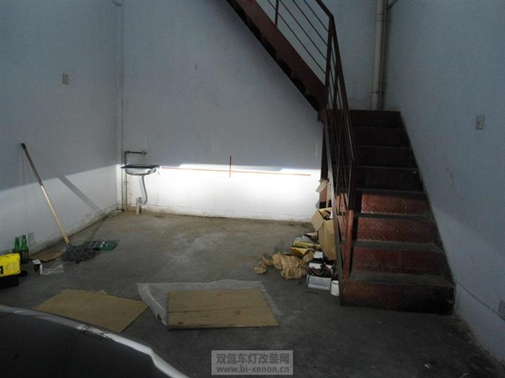 丰田凯美瑞：襄阳宝马X6大灯改装店