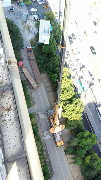 中科大实验室吊装至楼顶