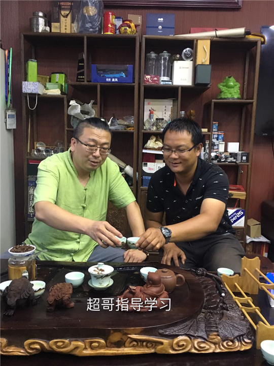 阿克苏汽车改灯改装店 