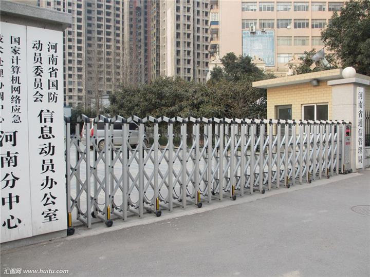 厦门伸缩门 