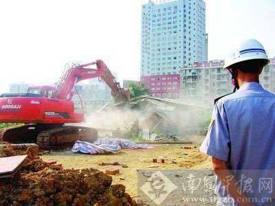 专业拆除各种建筑物 