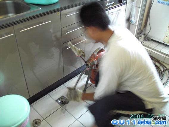 烟台开发区富士康附近机械疏通各种下水道清理化粪池13210926056 