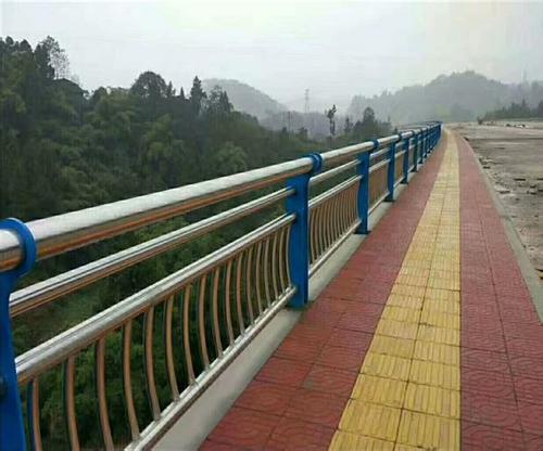 护栏