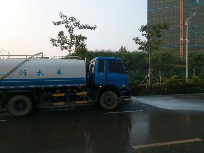 重庆洒水车出租多少钱