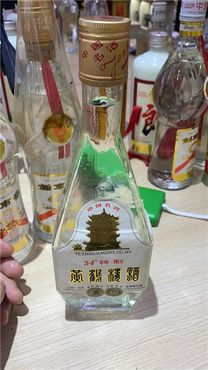 襄阳实体店回收烟酒礼品-回收茅台酒五粮液剑南春国窖