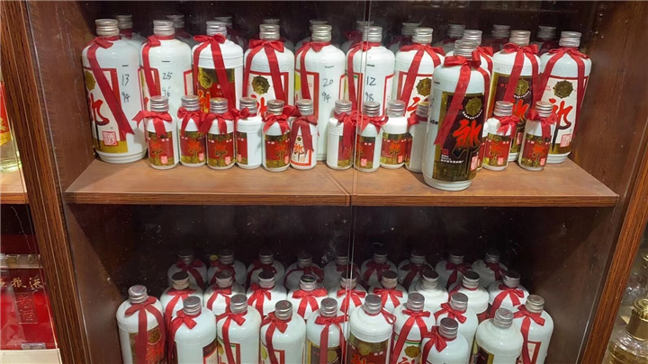 襄阳樊城区回收茅台酒五粮液-价格高于同行30
