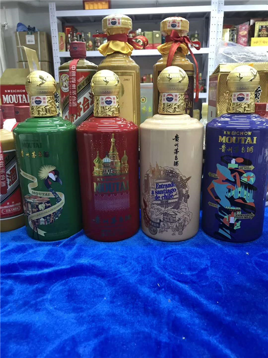 襄阳回收烟酒回收各种陈年老酒