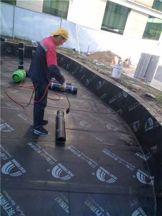 大连屋面漏水防水 补漏工程