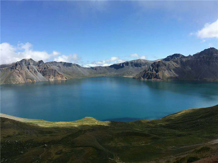 万达度假区~长白山北坡往返350元 