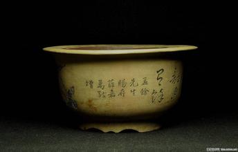 上海老花盆回收价格，老瓷器回收，老花瓶回收 