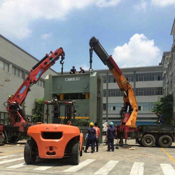 桂林叉车出租公司
