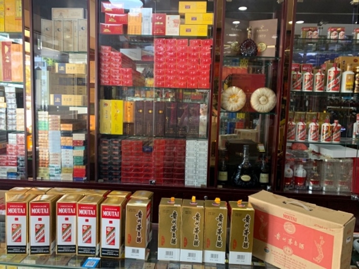 宁波老酒名烟名酒回收告诉你高低端白酒有何区别