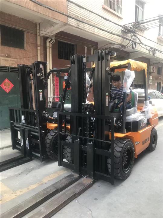 横沥吊车出租 -吊车的定义与基本结构