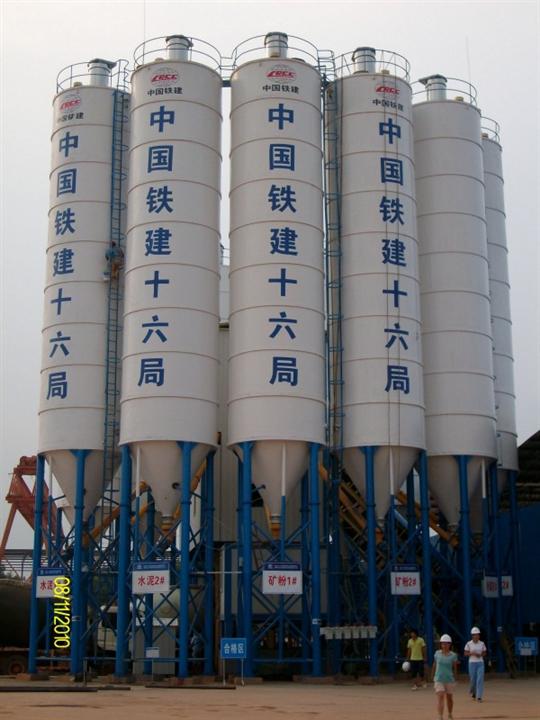 搅拌站刷漆 