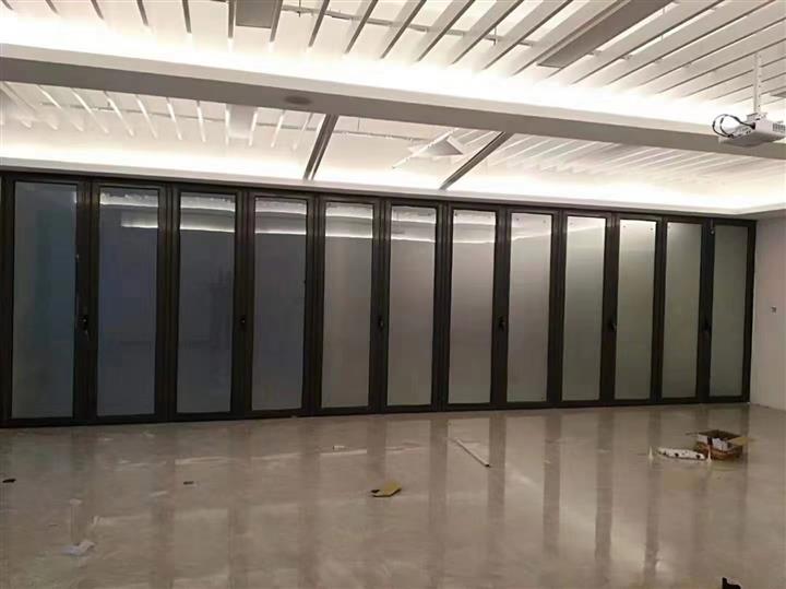 厦门水晶折叠门安装
